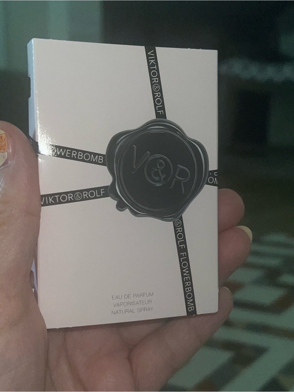 New Sample of Viktor & Rolf Flower Bomb Perfume